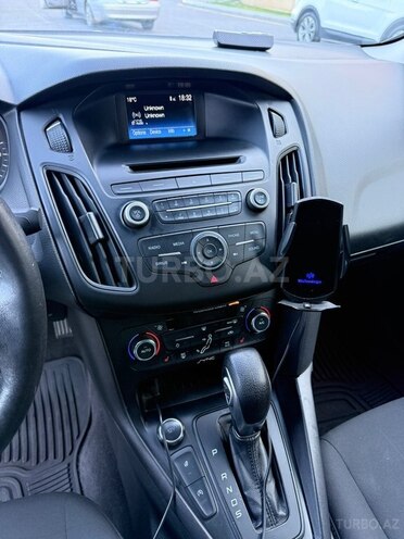 Ford Focus-9