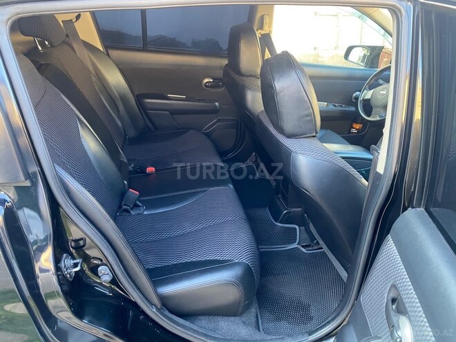 Nissan Tiida-6
