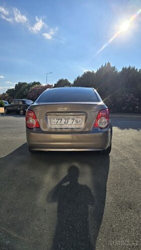 Chevrolet Aveo-3
