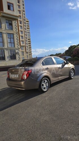Chevrolet Aveo-5