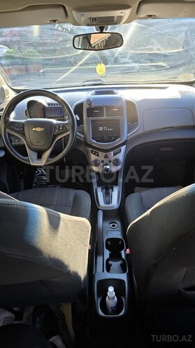 Chevrolet Aveo-11