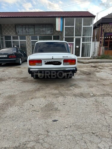 LADA (VAZ) 2107-2