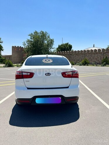 Kia Rio-2