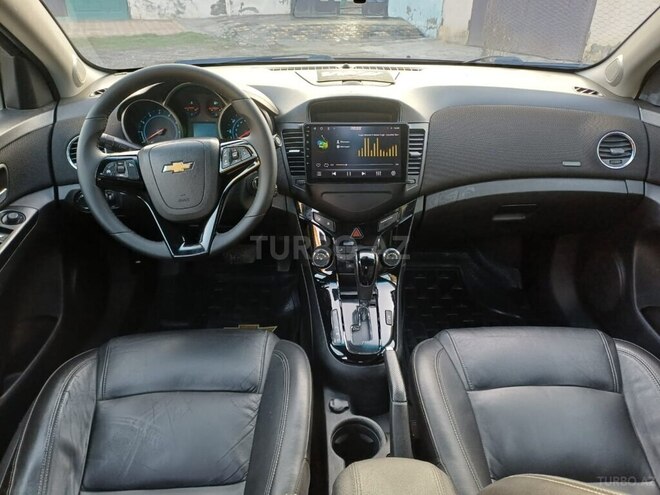 Chevrolet Cruze-10