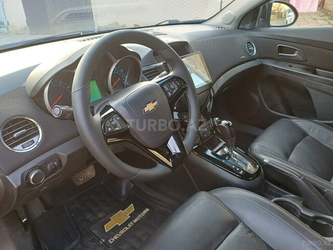Chevrolet Cruze-11