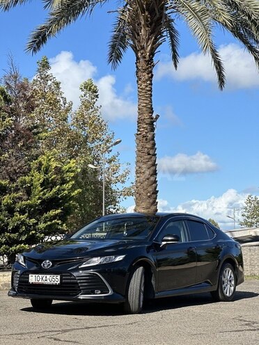 Toyota Camry-5