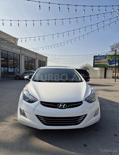 Hyundai Elantra-1