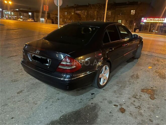 Mercedes E 220-2