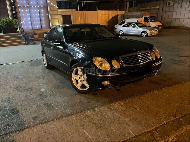 Mercedes E 220-1