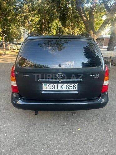 Opel Astra-2