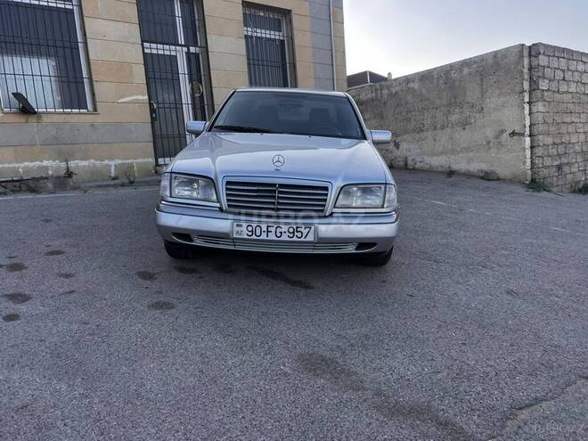 Mercedes C 200-1