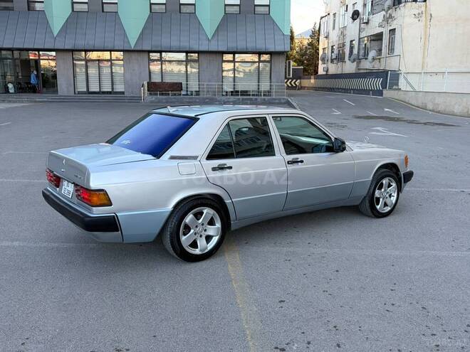 Mercedes 190-4