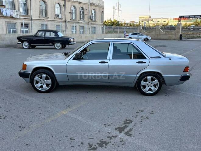 Mercedes 190-6