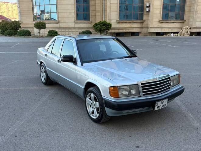 Mercedes 190-2