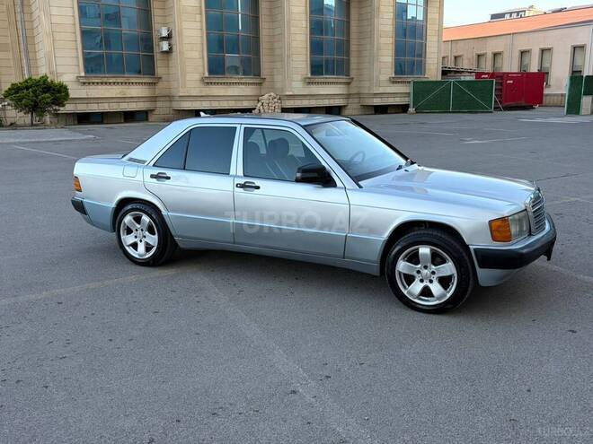 Mercedes 190-5