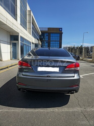 Hyundai i40-6