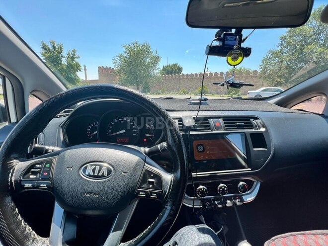 Kia Rio-7