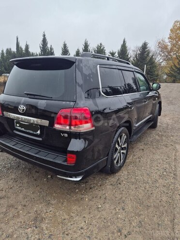 Toyota Land Cruiser-5