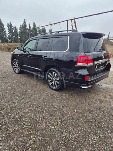 Toyota Land Cruiser-4