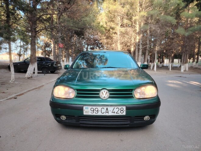 Volkswagen Golf-11