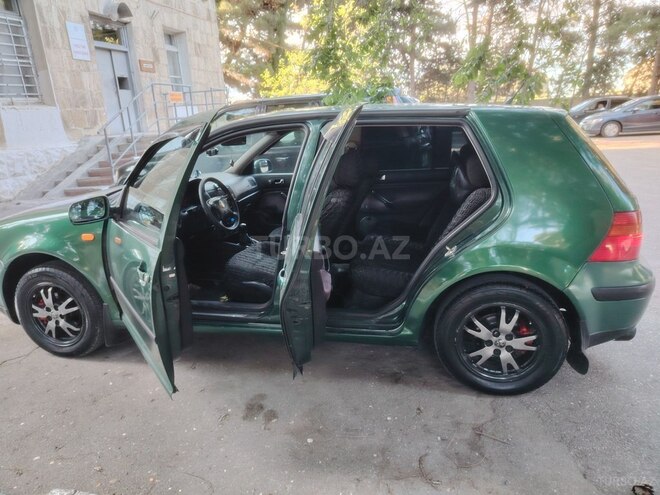 Volkswagen Golf-5