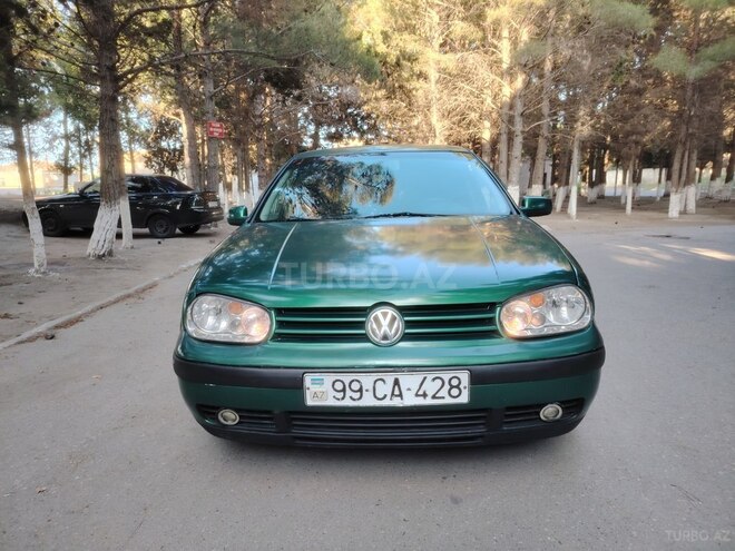 Volkswagen Golf-1
