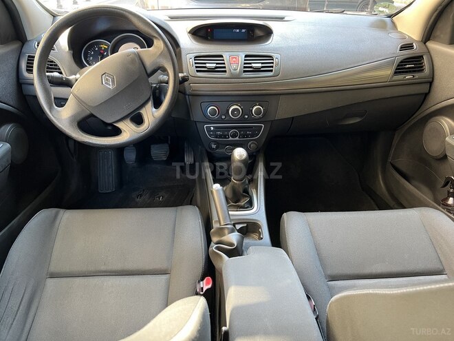 Renault Megane-8