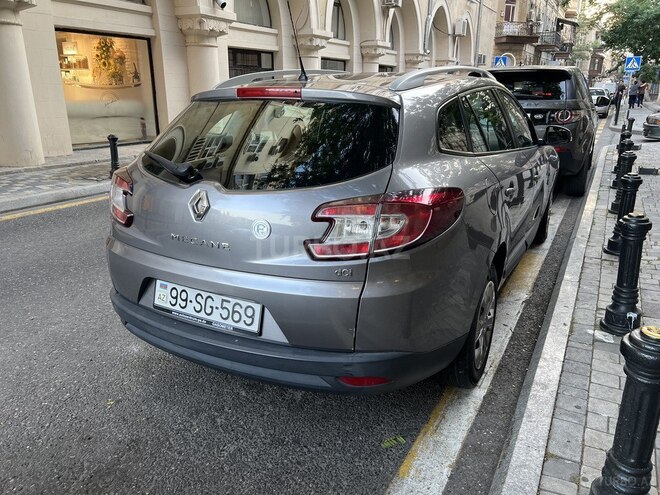 Renault Megane-6