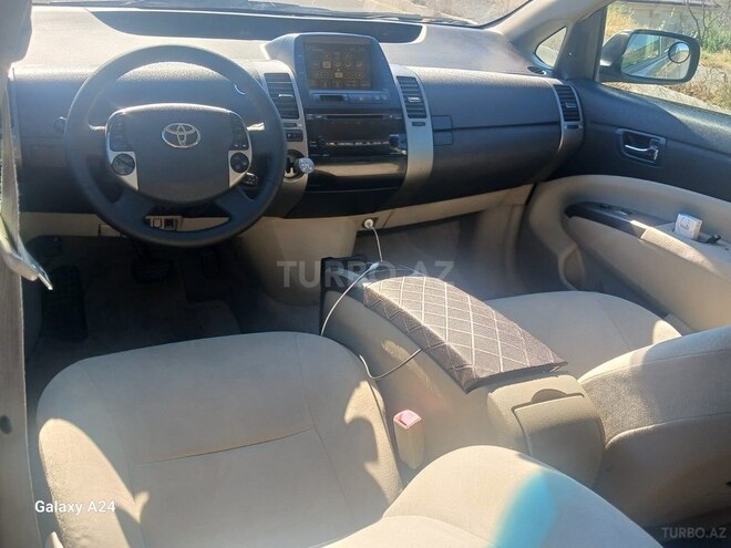 Toyota Prius-6