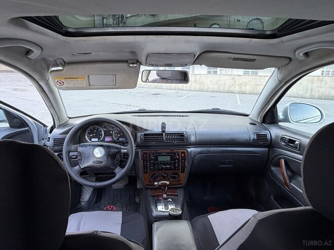 Volkswagen Passat-10