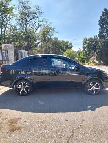 Chevrolet Aveo-5