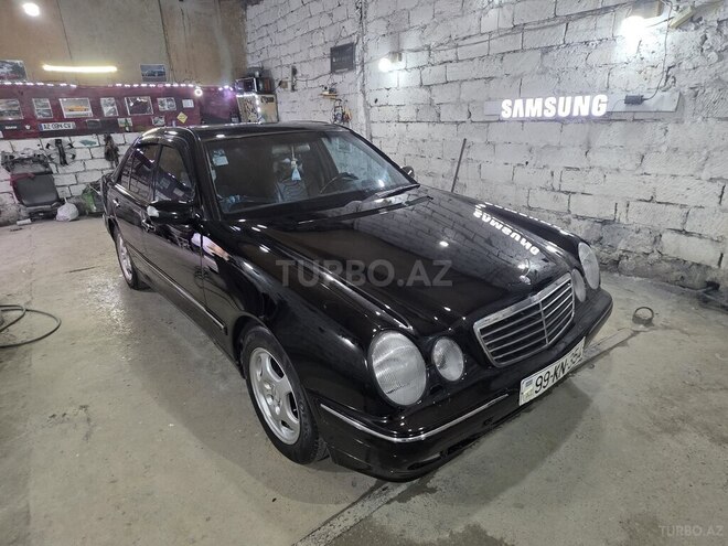 Mercedes E 240-2