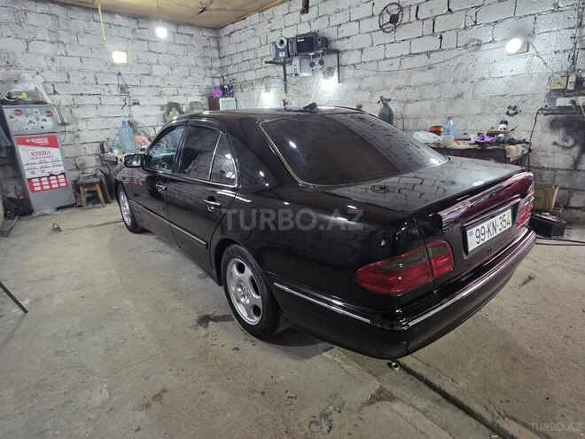 Mercedes E 240-10