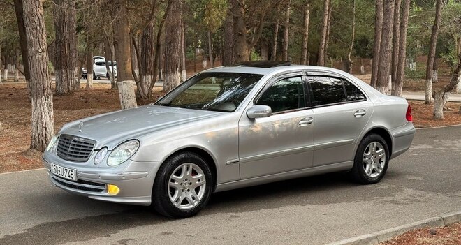 Mercedes E 220-5
