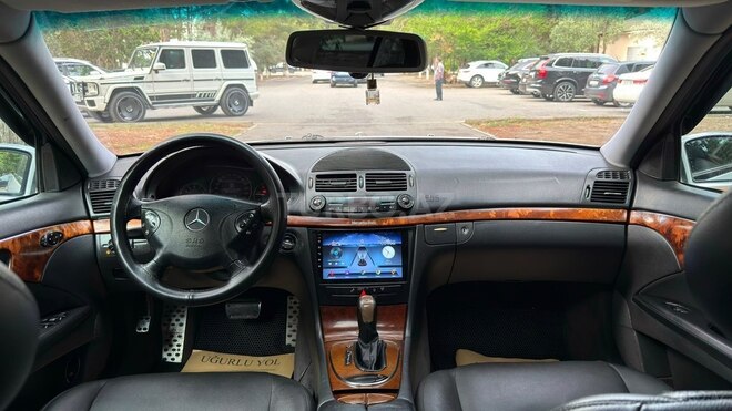 Mercedes E 220-9