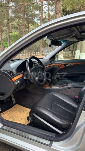Mercedes E 220-10