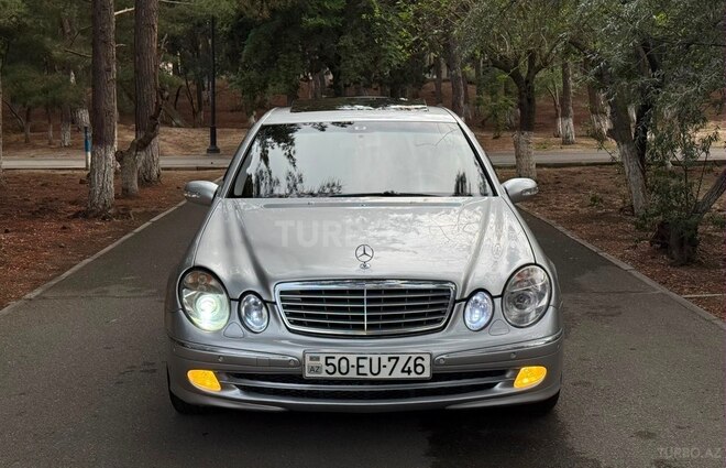 Mercedes E 220-2