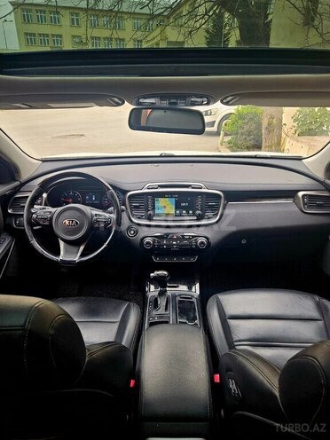 Kia Sorento-8