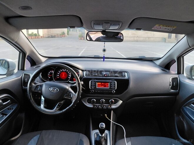 Kia Rio-3