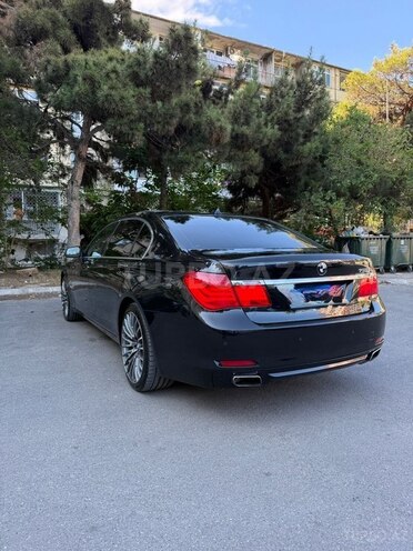 BMW 750-2