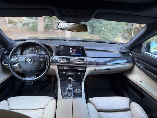 BMW 750-12