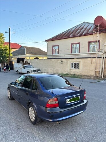 Opel Vectra-4