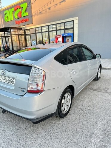 Toyota Prius-7