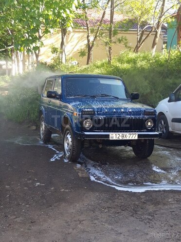 LADA (VAZ) Niva-11