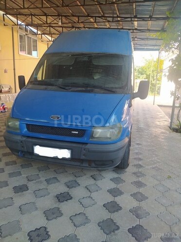 Ford Transit-1