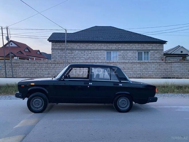 LADA (VAZ) 2107-5