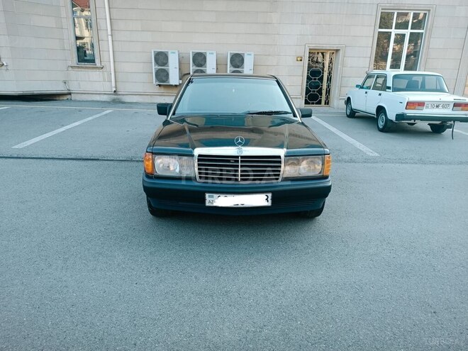 Mercedes 190-2