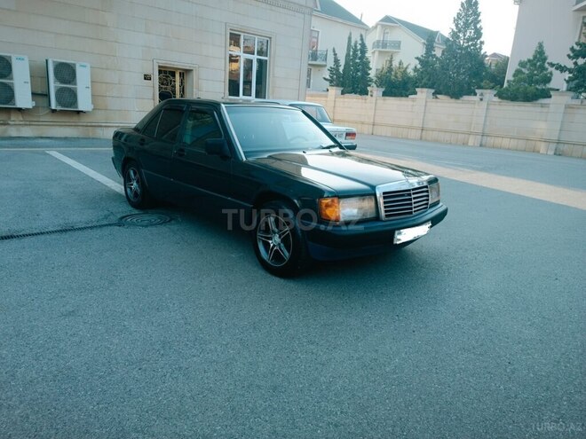 Mercedes 190-1