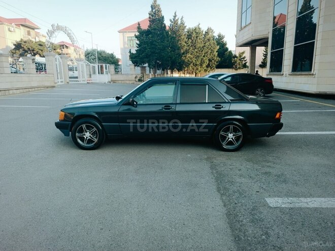 Mercedes 190-4