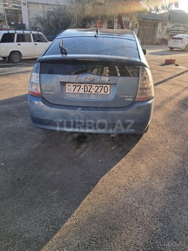 Toyota Prius-5